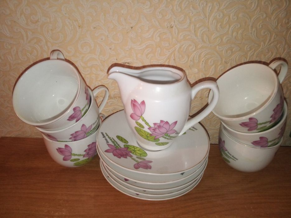 Продам не полный чайный сервиз!