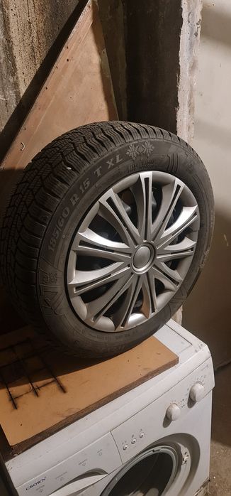Продавам зимни гуми+железни джанти 185/60/15