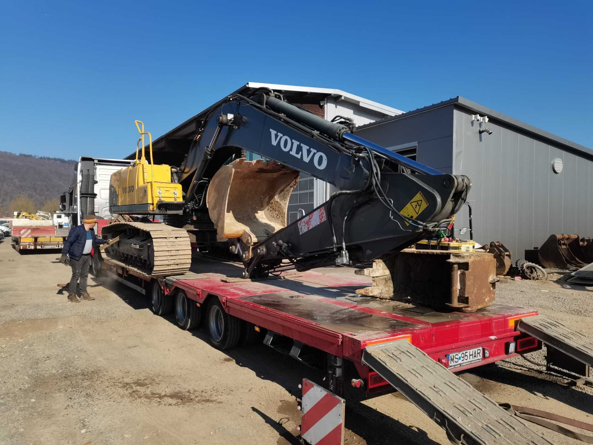 Excavator Volvo EC210 C