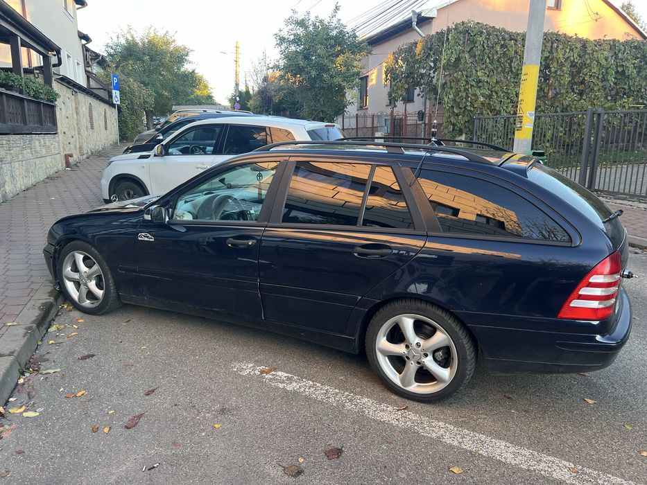 Vand sau schimb pret negociabil