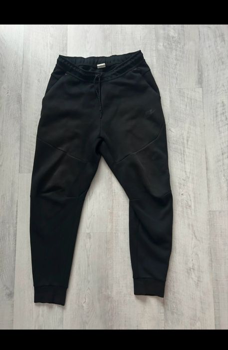 Nike Tech Fleece NEGRU