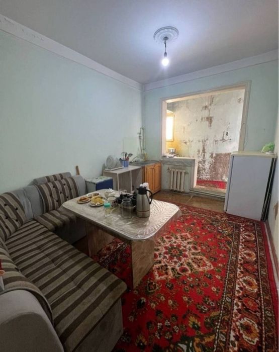 Срочно! 2/9/9 Новомосковская,отдельный вход, квартира площадью 65м.кв