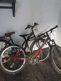 Doua biciclete in stare perfecta