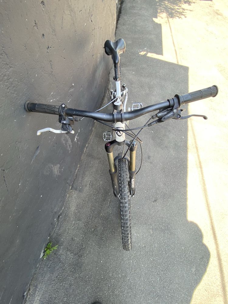 Bicicleta merida full suspension