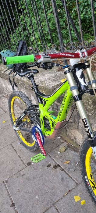 Vand bicicleta downhill specialized demo 8