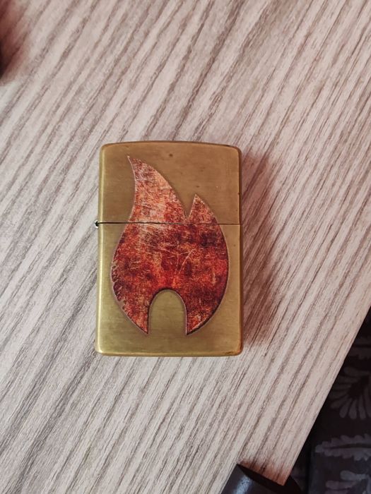 Bricheta zippo..