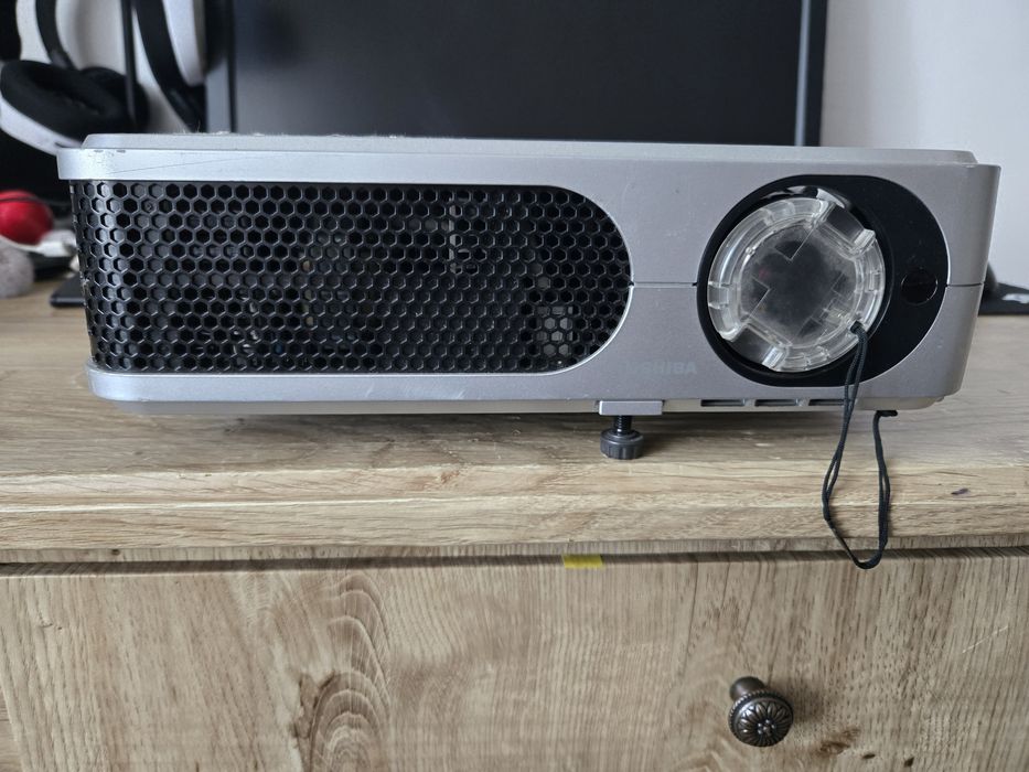 Proiector Toshiba TLP XD2000