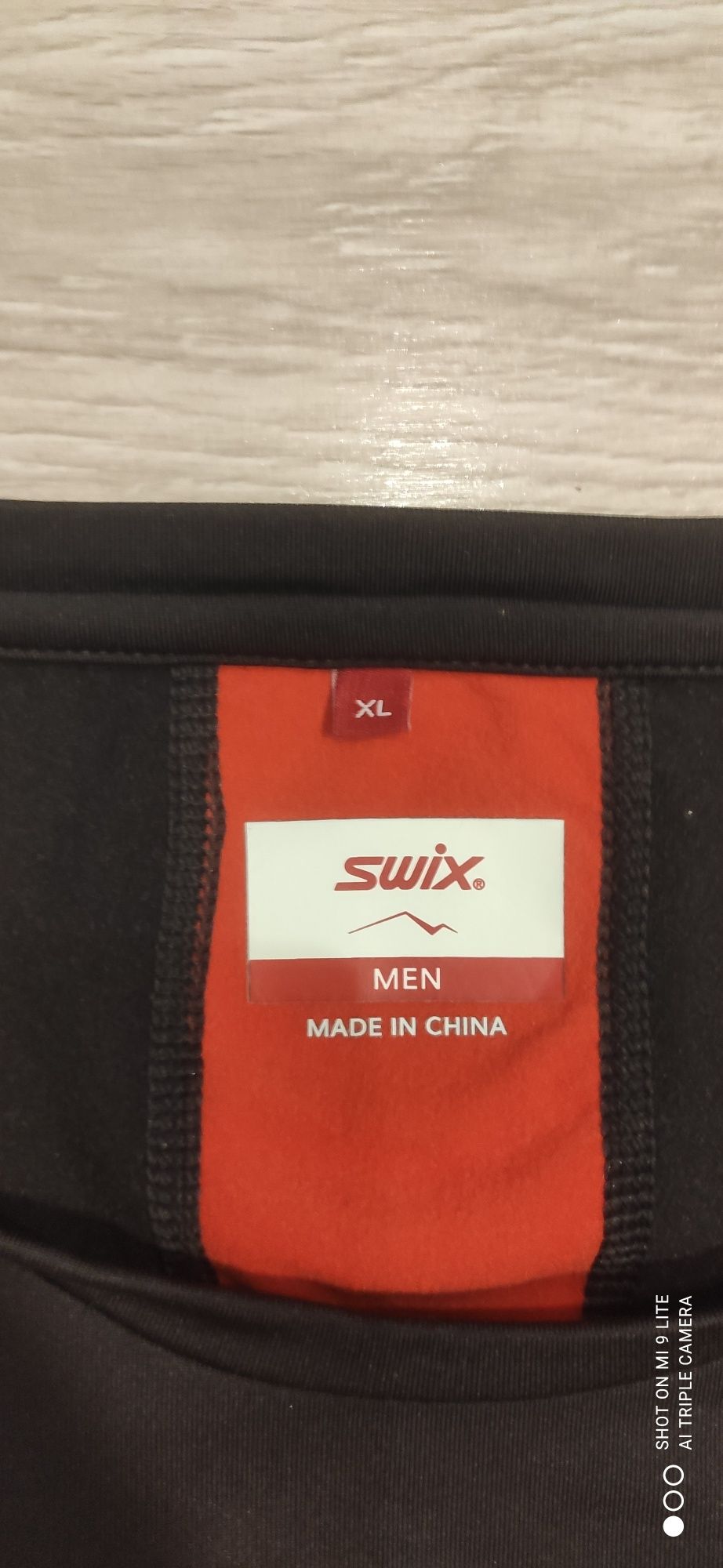 Adidas L чисто ново долнище и тениска Swix