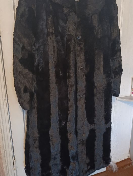 Шуба из чёрного кролика