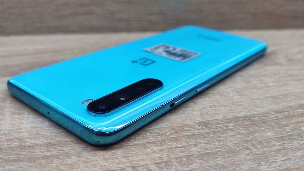 OnePlus Nord 128GB 8GB Ram IMPECABIL