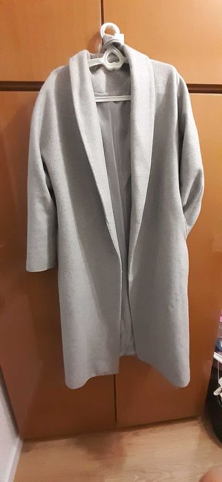 Продается женское осеннее пальто