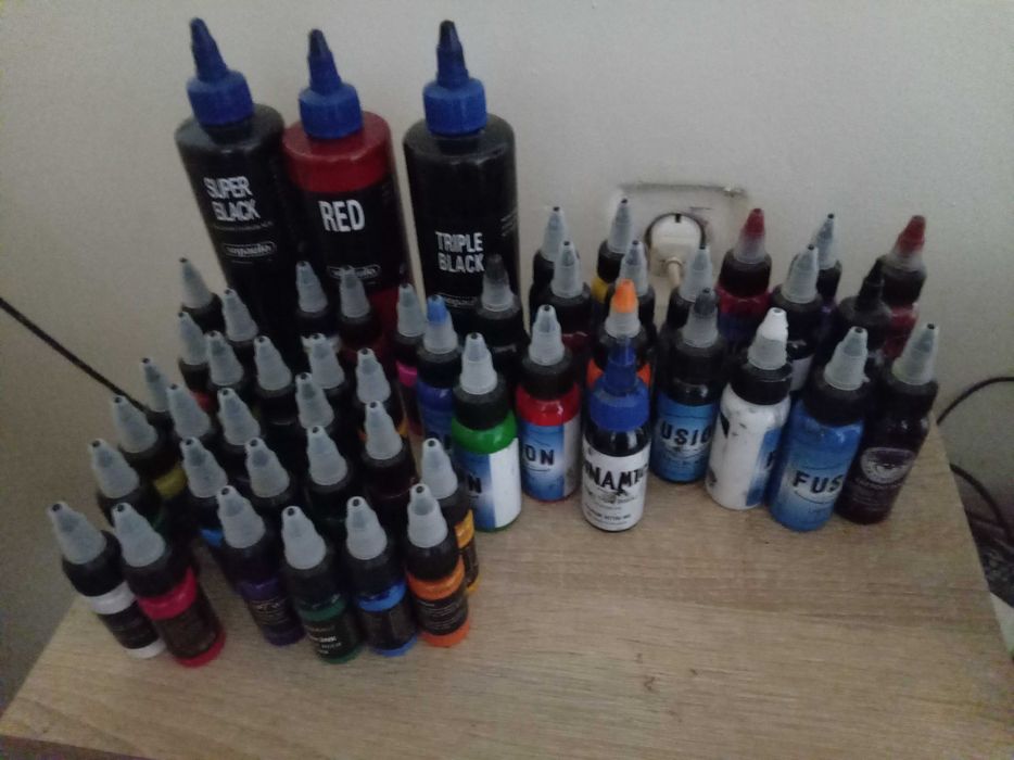 Kit profesional complet de tatuat