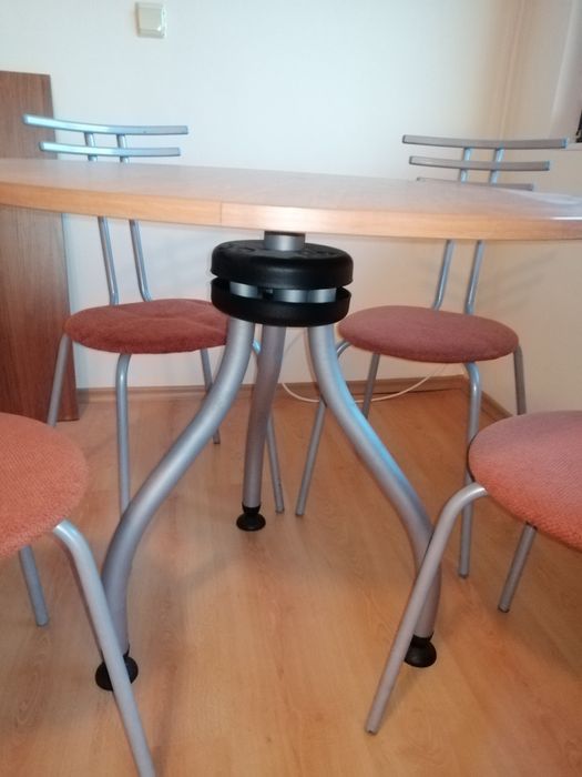 Маса трапезна със столове