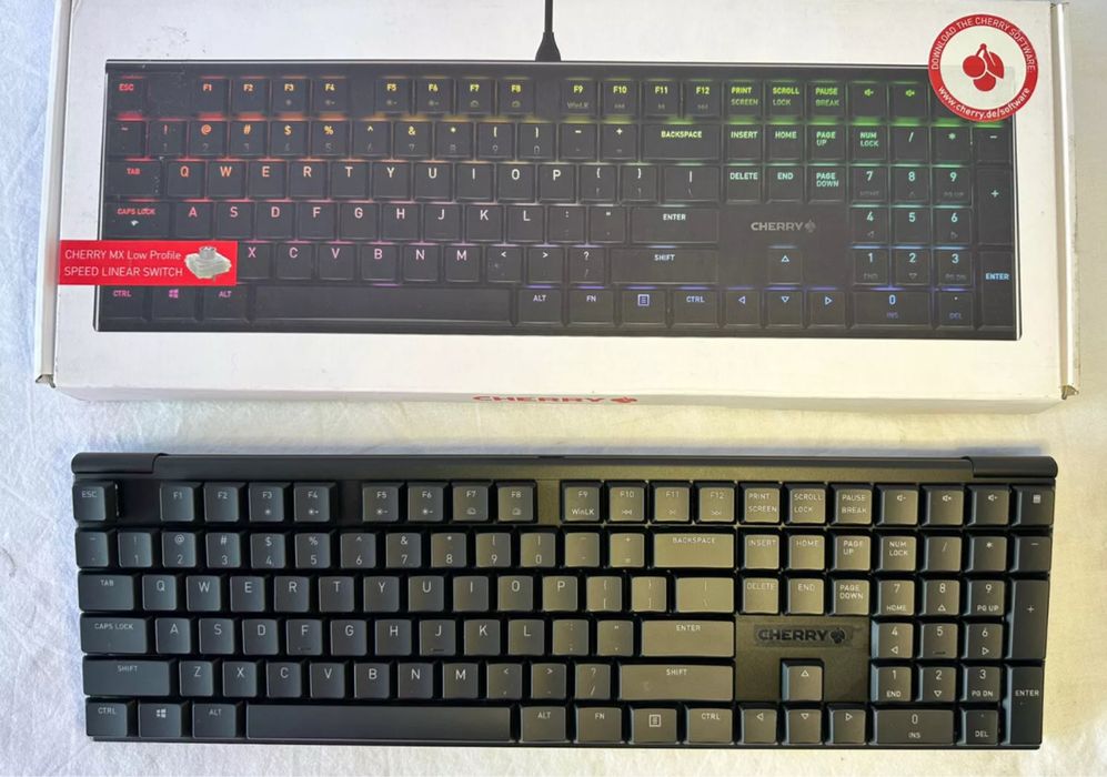Tastatura gaming mecanica RGB Cherry RGB