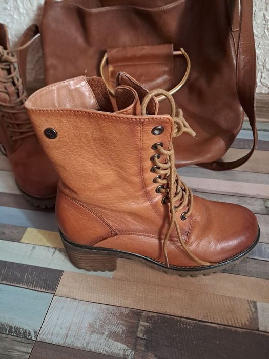 Лот обувки и чанта от естествена кожа