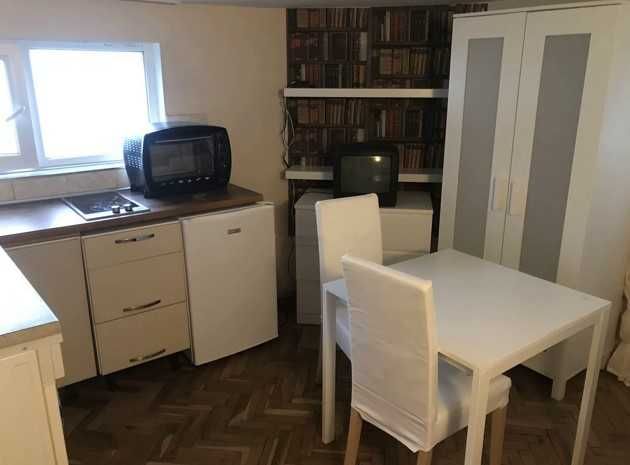 Дава се под наем Едностаен апартамент в Пловдив, Съдийски - 25 кв.м за 150 € - Снимка #2