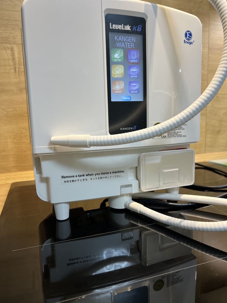 Leveluk K8 - Ionizator de apă Kangen, stare excelentă!