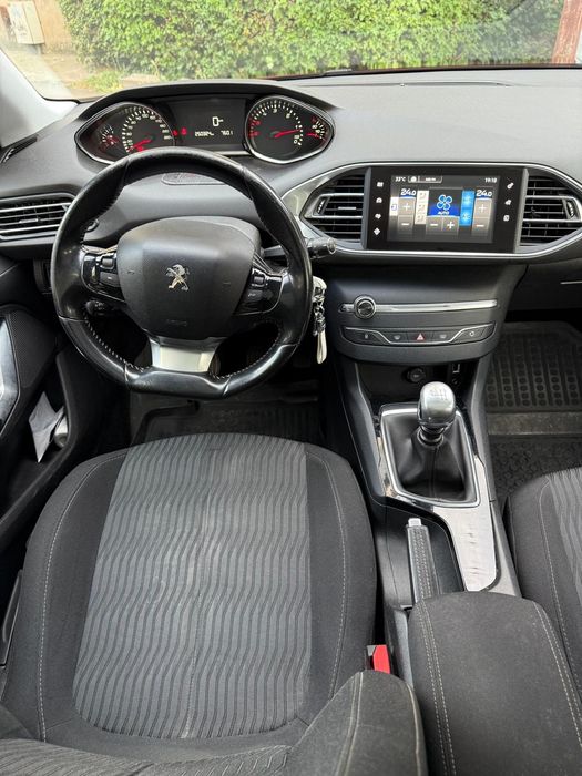 Vând Peugeot 308