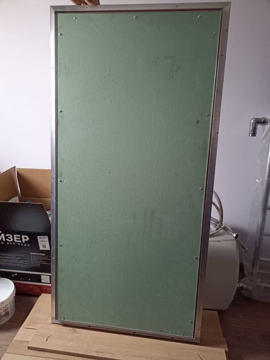 Сантехнический люк под плитку с даводчиком, регулируемый. 1200/600