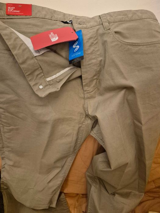 Спортен панталон The  North Face, casual, standard fit