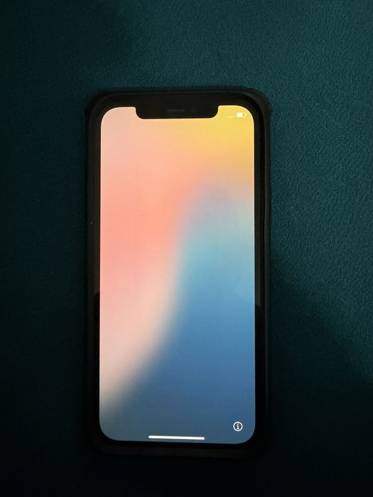 Vand telefon Iphone 12