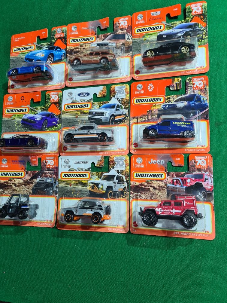 Продавам метални колички Matchbox  ! Мащаб 1:64 !