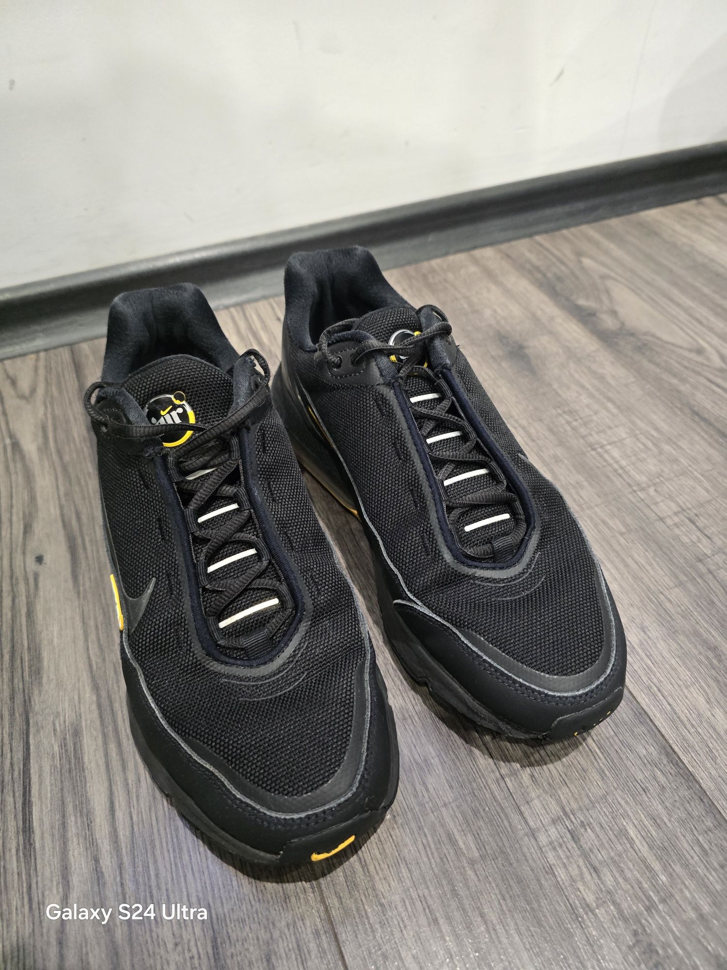 NIKE AIR Max Pulse