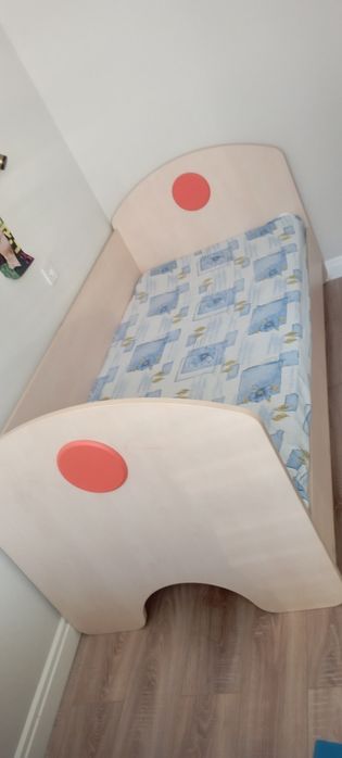 Кровать подростковая, 2 штуки