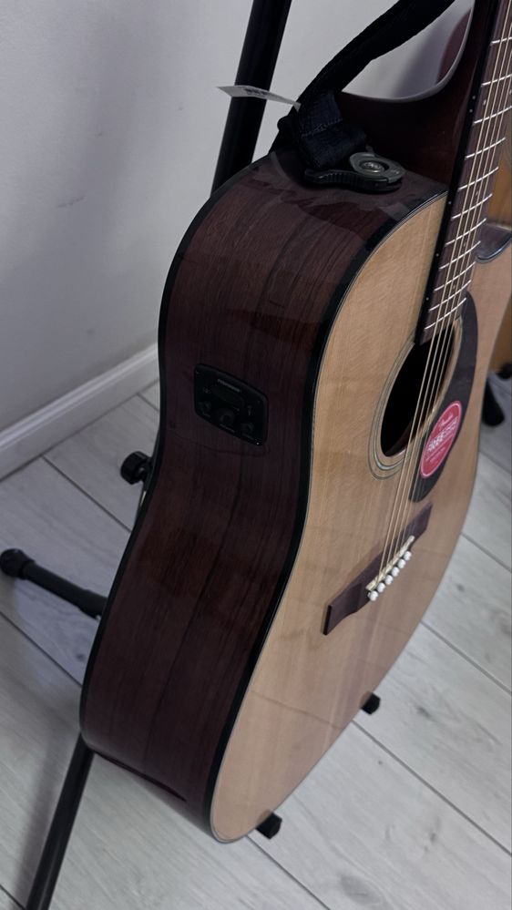 Гитара Fender обсолютно новая