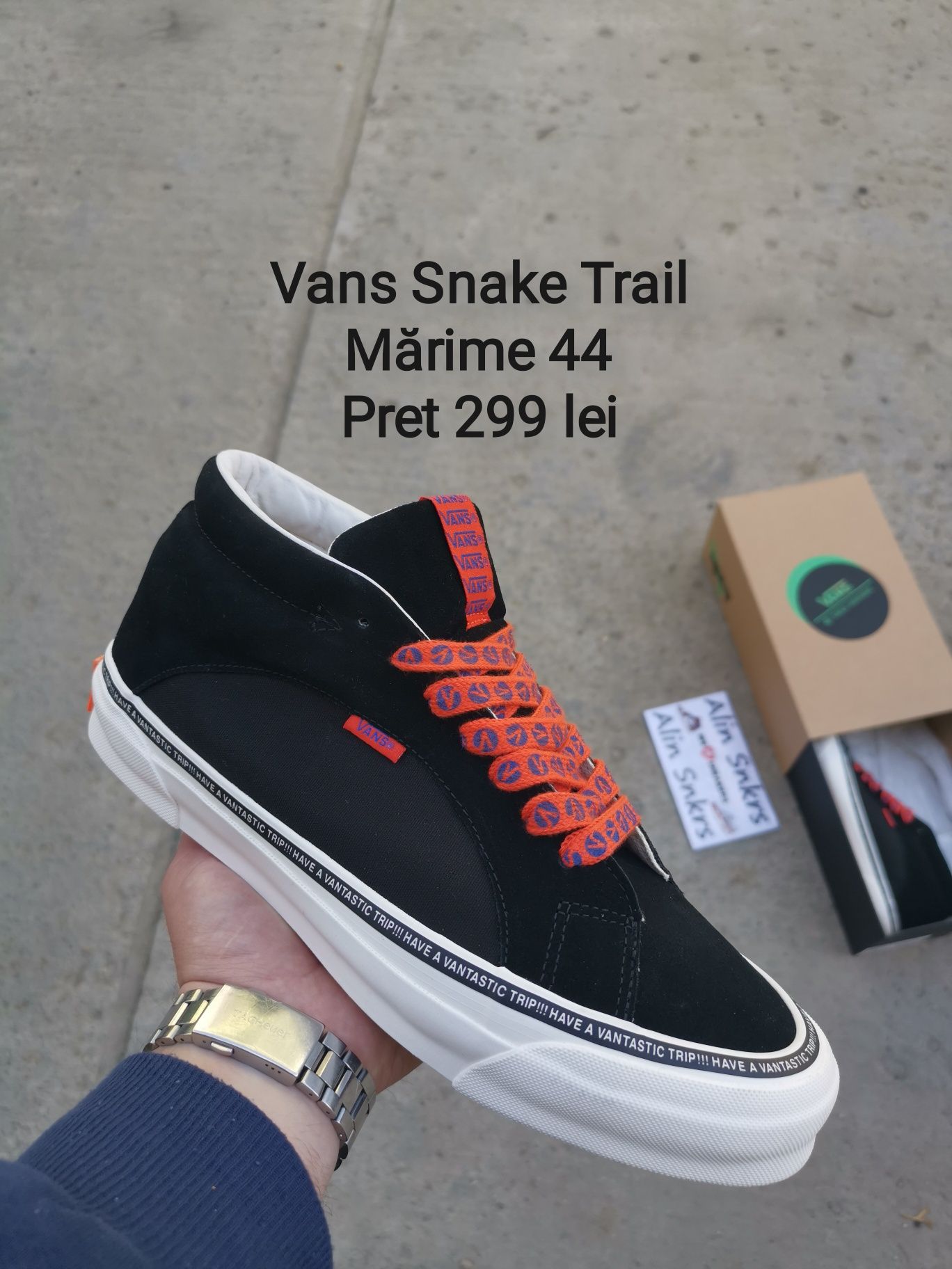Vans Snake Trail
