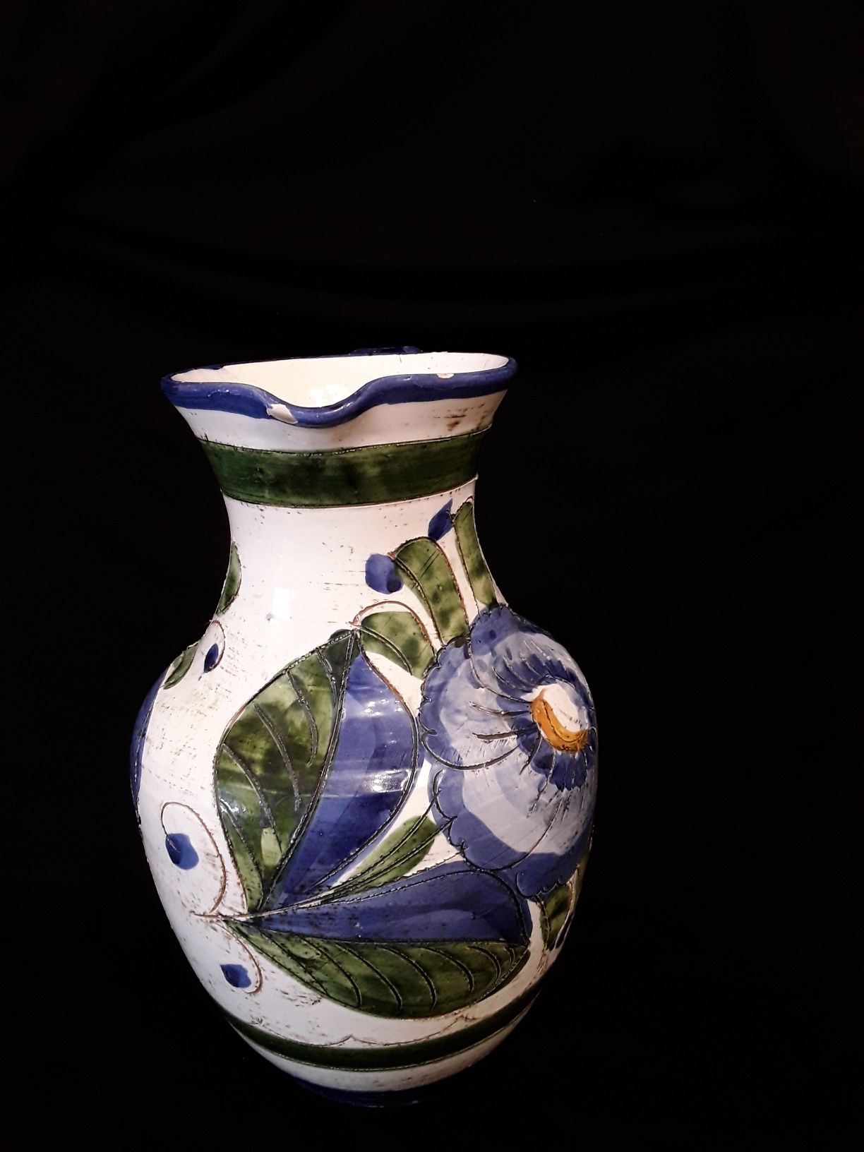 Carafa vintage, rustica,ceramica cu flori albastre