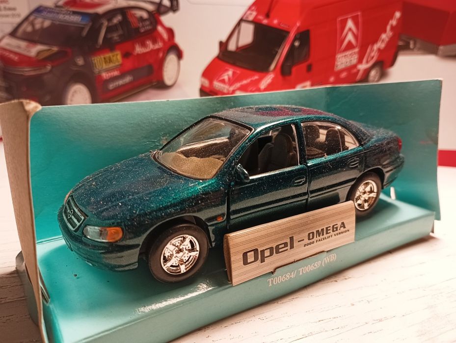 Умалени модели от Миниколички.бг в FB