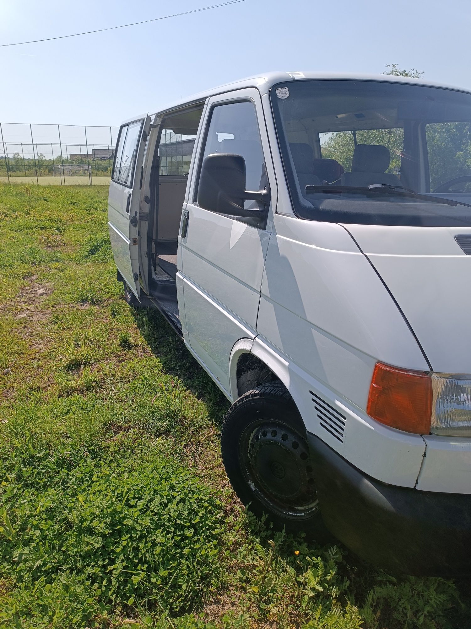 Vând Volkswagen t4