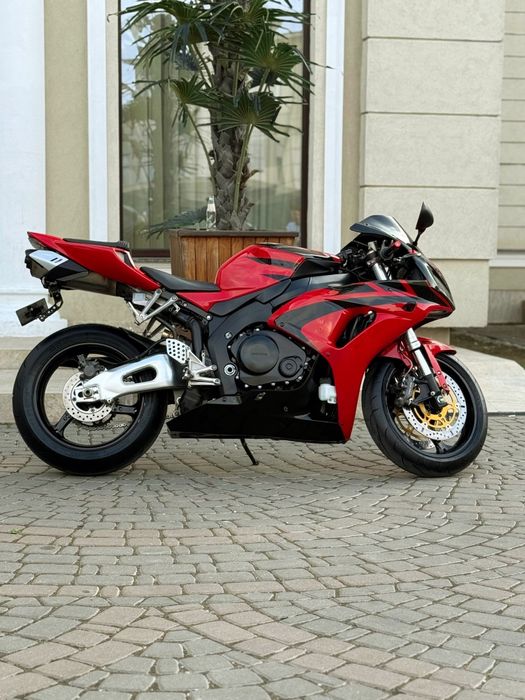 Honda cbr 1000 RR 2006 -sc57 (nu suzuki yamaha ) variante schimb