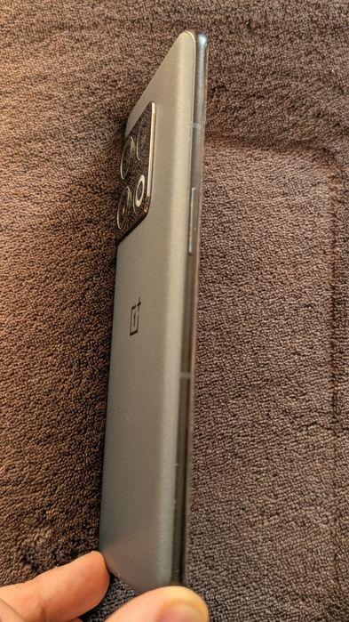 One Plus 10 Pro 12/256 G