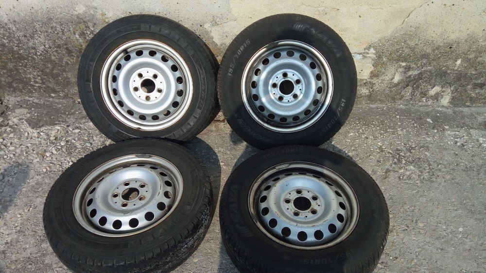 Продавам гуми с джанти за Mercedes Sprinter 15 цола