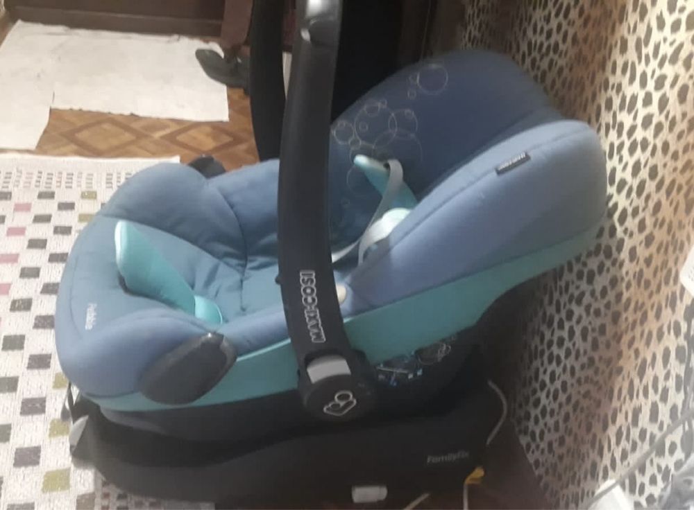 Автокресло с базой Maxi cosi