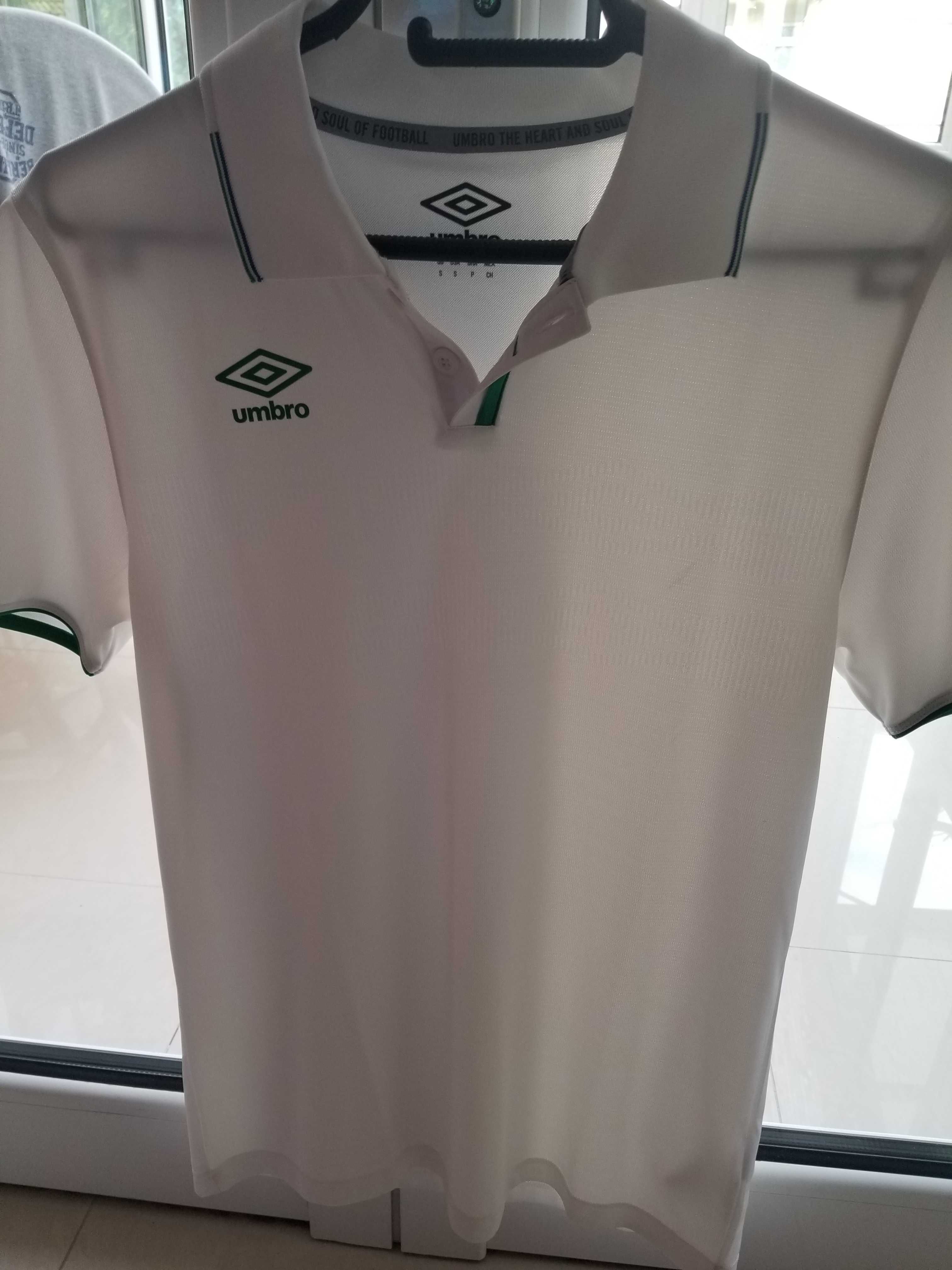 Тениска Umbro, бяла, с прекрасно качество.