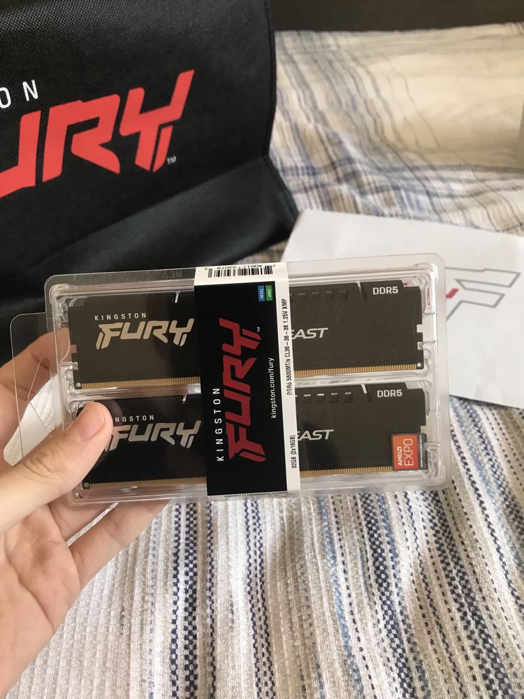 HyperX Fury DDR5 16x2gb , 5600Mhz
