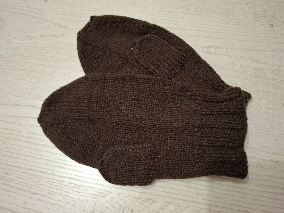 Mănuși lucrate manual