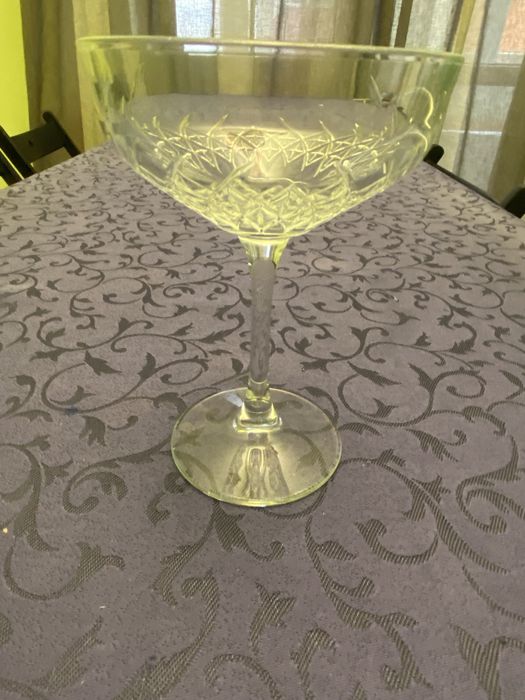 Set nou cu eticheta- cupe sampanie/cocktail