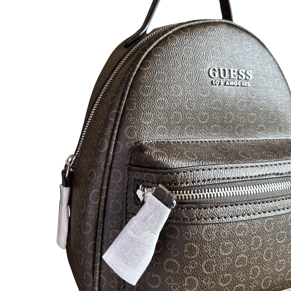 Ghiozdan marca Guess