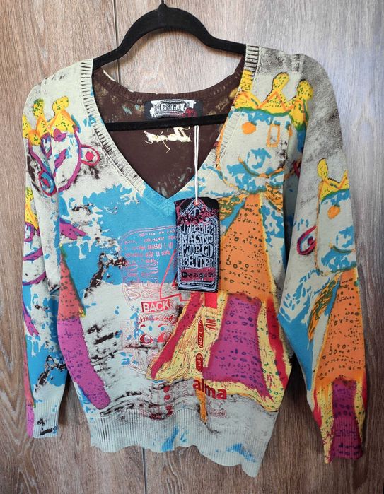 Desigual нова с етикет блуза с принц и принцеса