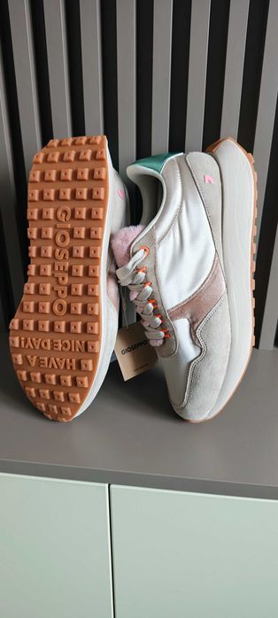 Pantofi sport /  sneakers noi , mărimi 36,37,38,39,40