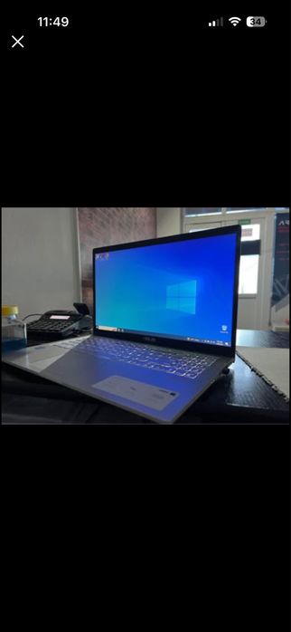 Laptop Asus cumparat de nou