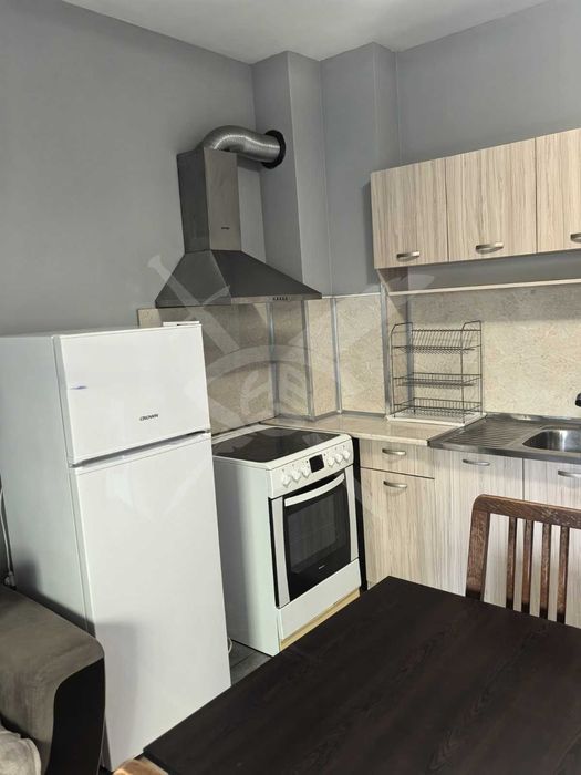 Тристаен апартамент под наем в Христо Смирненки 179993