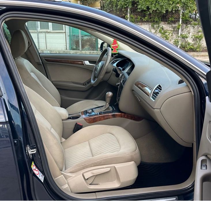 Audi a4 b8  2.0 143 automat 8+1