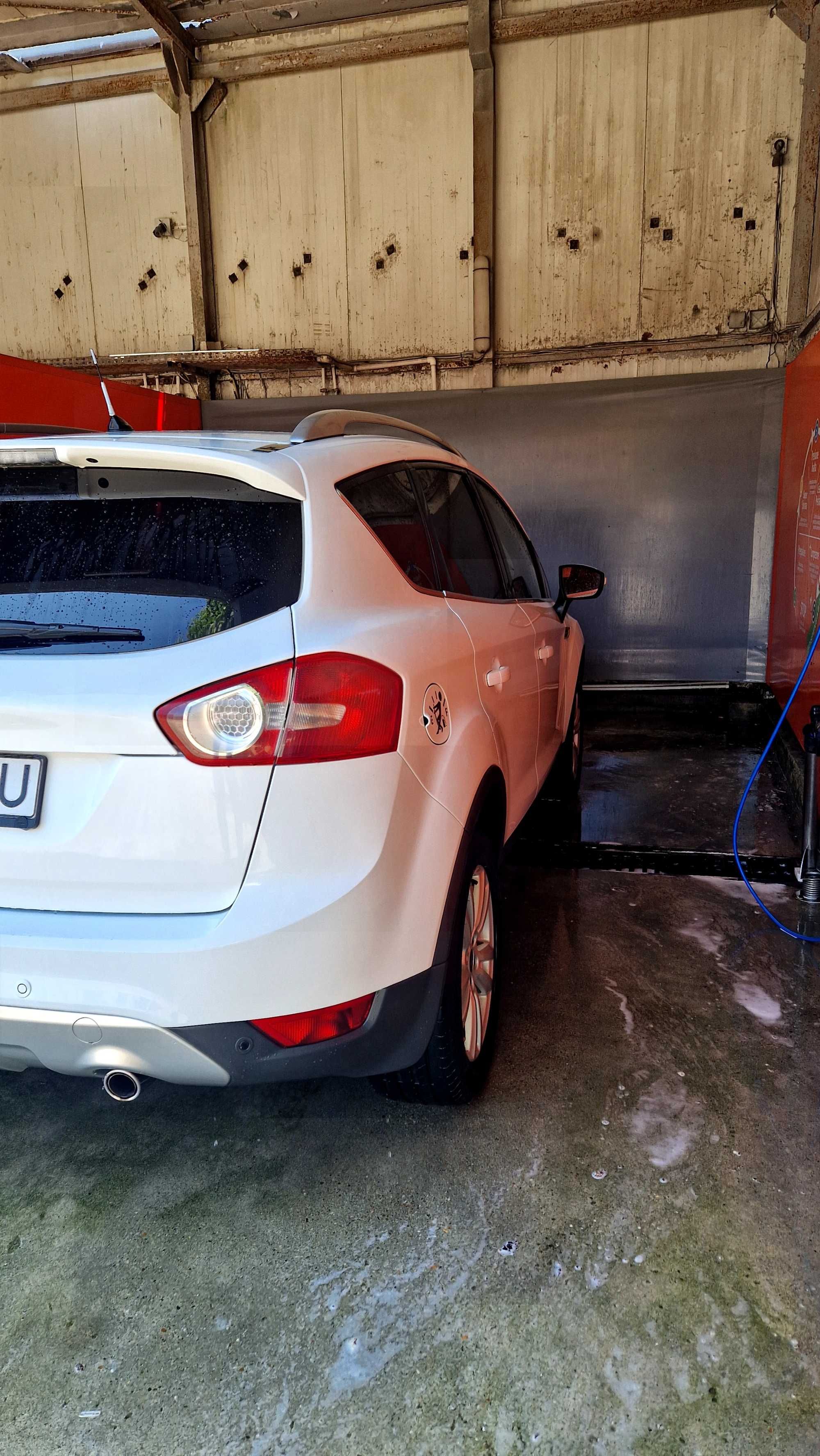 Ford kuga mk1 2.0 140 cp an fabricatie 2012 4×4