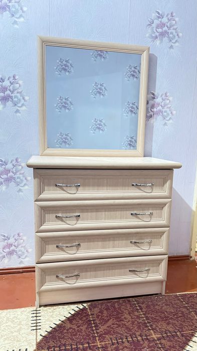 Спальный гарнитур Б/У