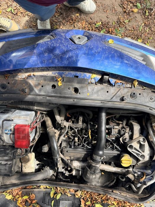 Dezmembrez Renault megane 2